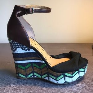 Nine West Patterned Wedge Sandals